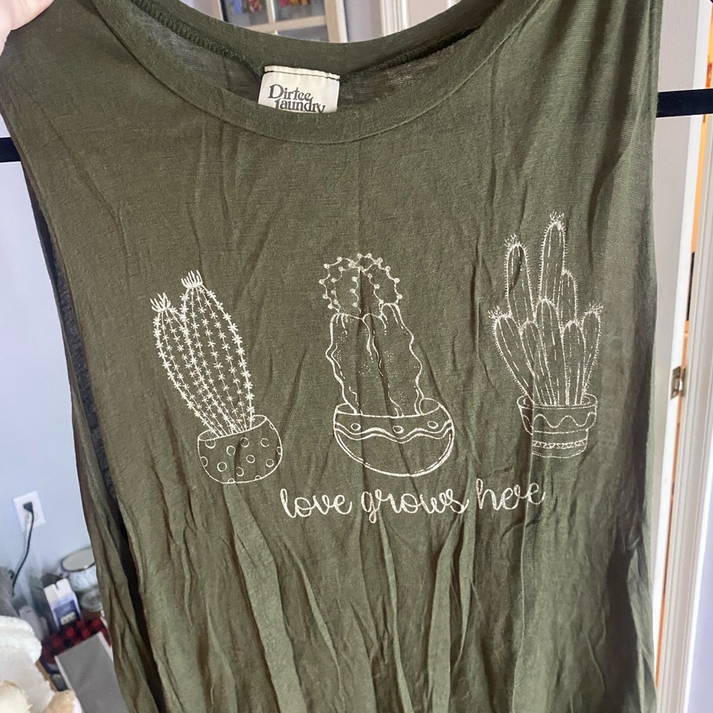 Cactus tank top size large